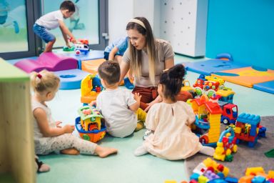 Attribution de places en crèches et nounou dating pour les parents