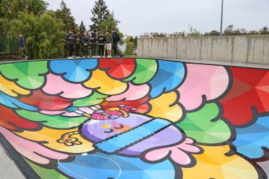 Réalisation d’une œuvre d’art monumentale sur le bowl du nouveau Skate park (par Birdy Kids)