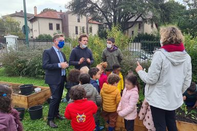 Mise en place des carrés-potagers dans les écoles primaires